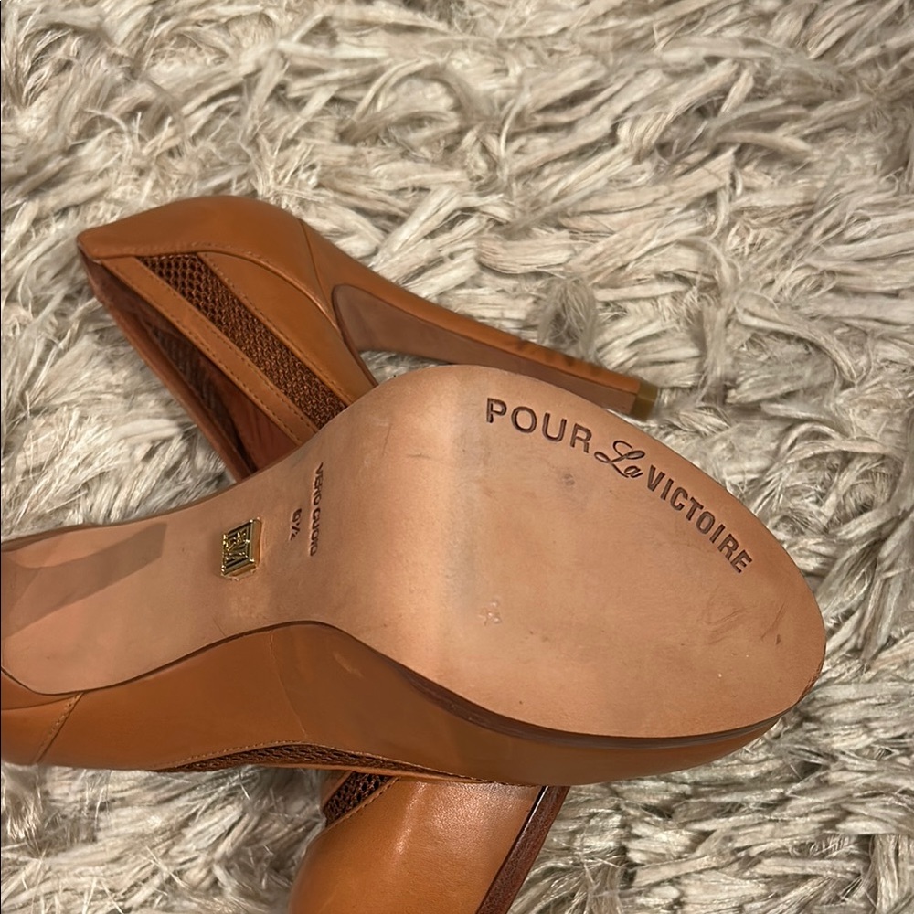POUR LA VICTOIRE Brown Leather Women's Shoes NEVER WORN! - Picture 2 of 6